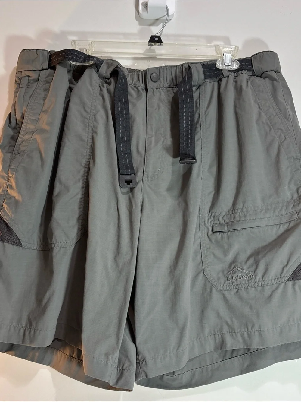L L Bean Men's Outdoor Utility Shorts in Gray. 1163